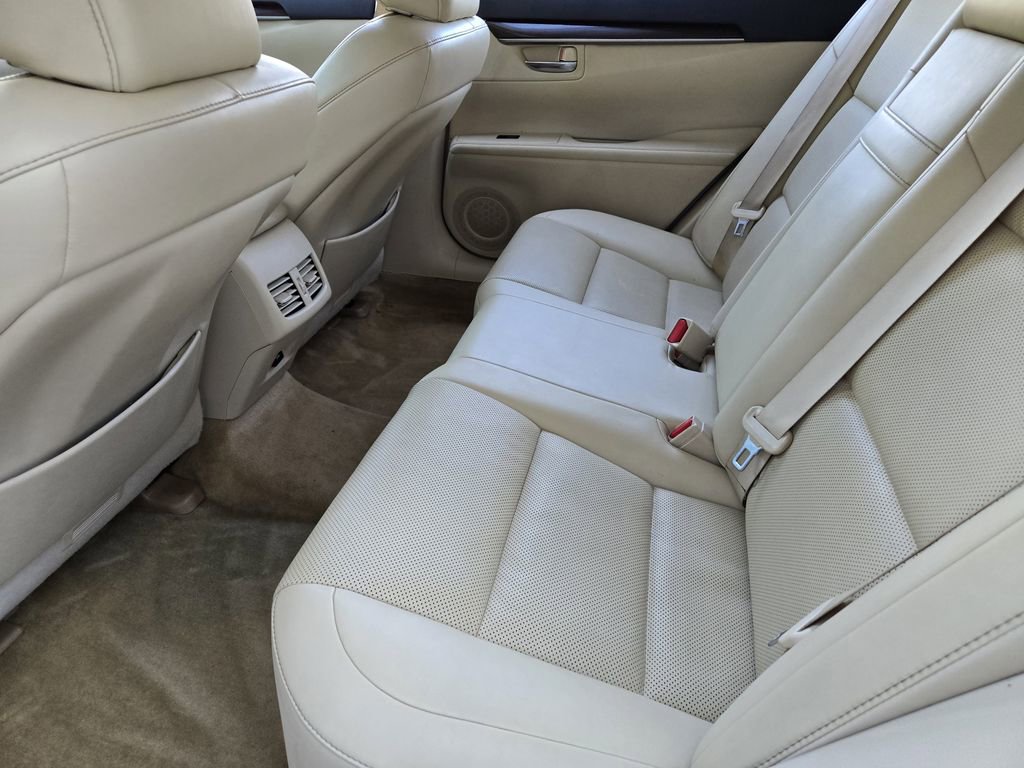Used 2015 Lexus ES 350 350 Crafted Line w/ Premium Package image 20