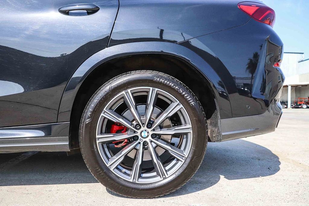 Used 2025 BMW X6 xDrive40i AWD/4WD image 11