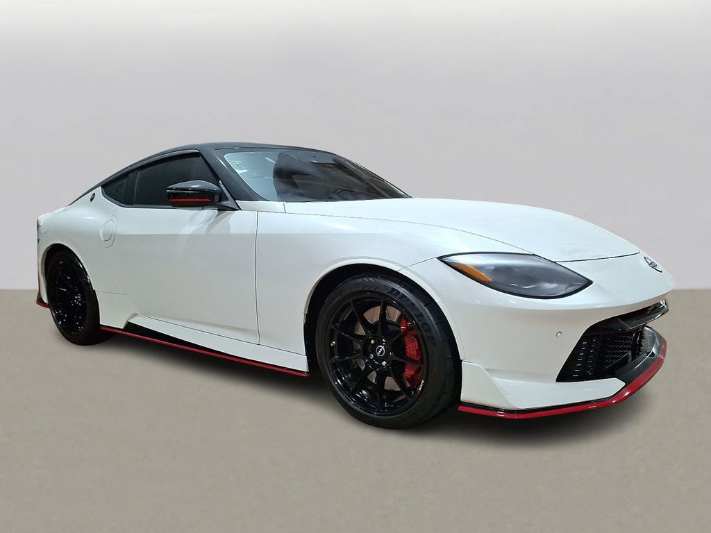 Used 2025 Nissan Z NISMO w/ Floor Mat Package image 3