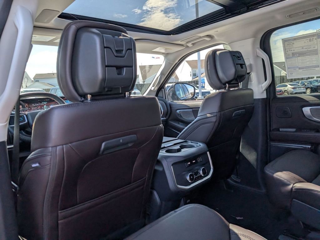New 2026 Ford Expedition Platinum image 50