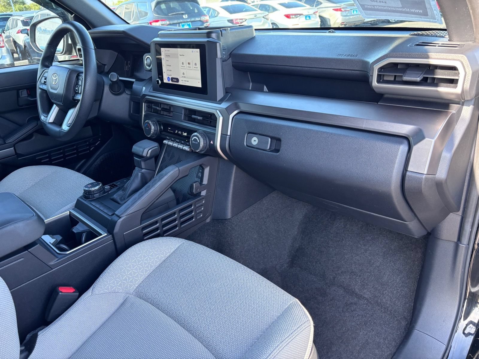 Used 2025 Toyota 4Runner SR5 AWD/4WD image 13