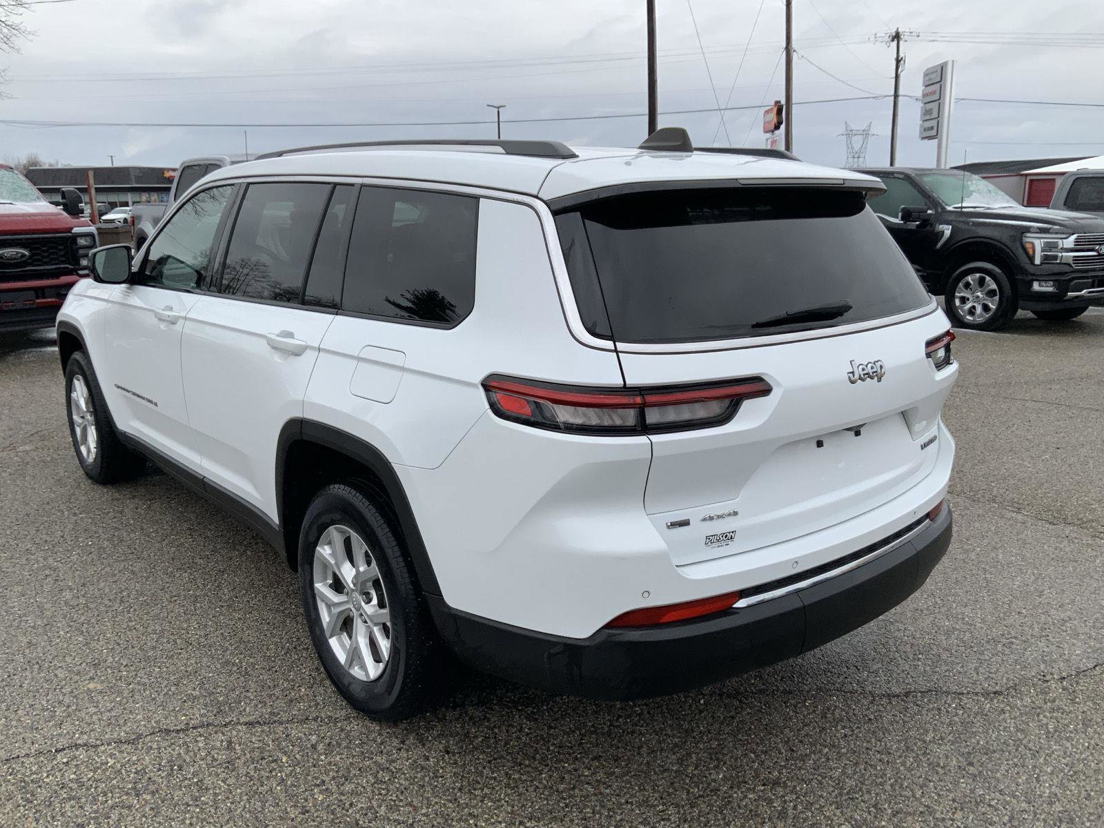 Used 2023 Jeep Grand Cherokee L Limited image 11