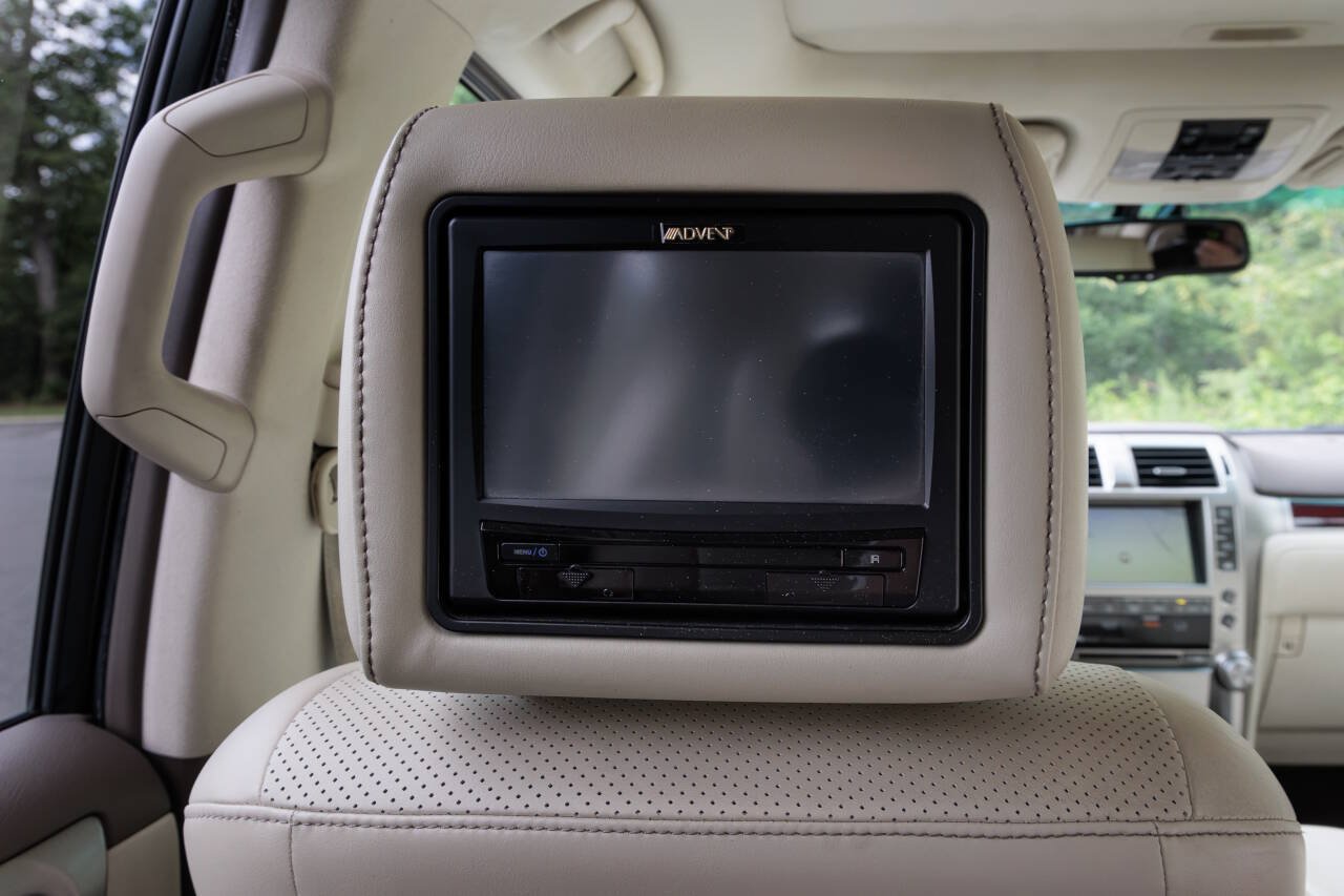 Used 2010 Lexus GX 460 w/ Comfort Plus Pkg AWD/4WD image 29