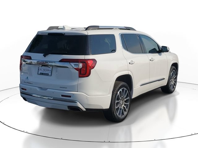 Certified 2023 GMC Acadia Denali w/ Denali Ultimate Package AWD/4WD image 4
