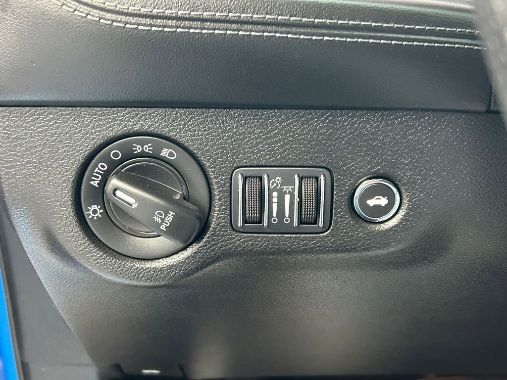 Used 2023 Dodge Challenger R/T w/ Plus Package image 16