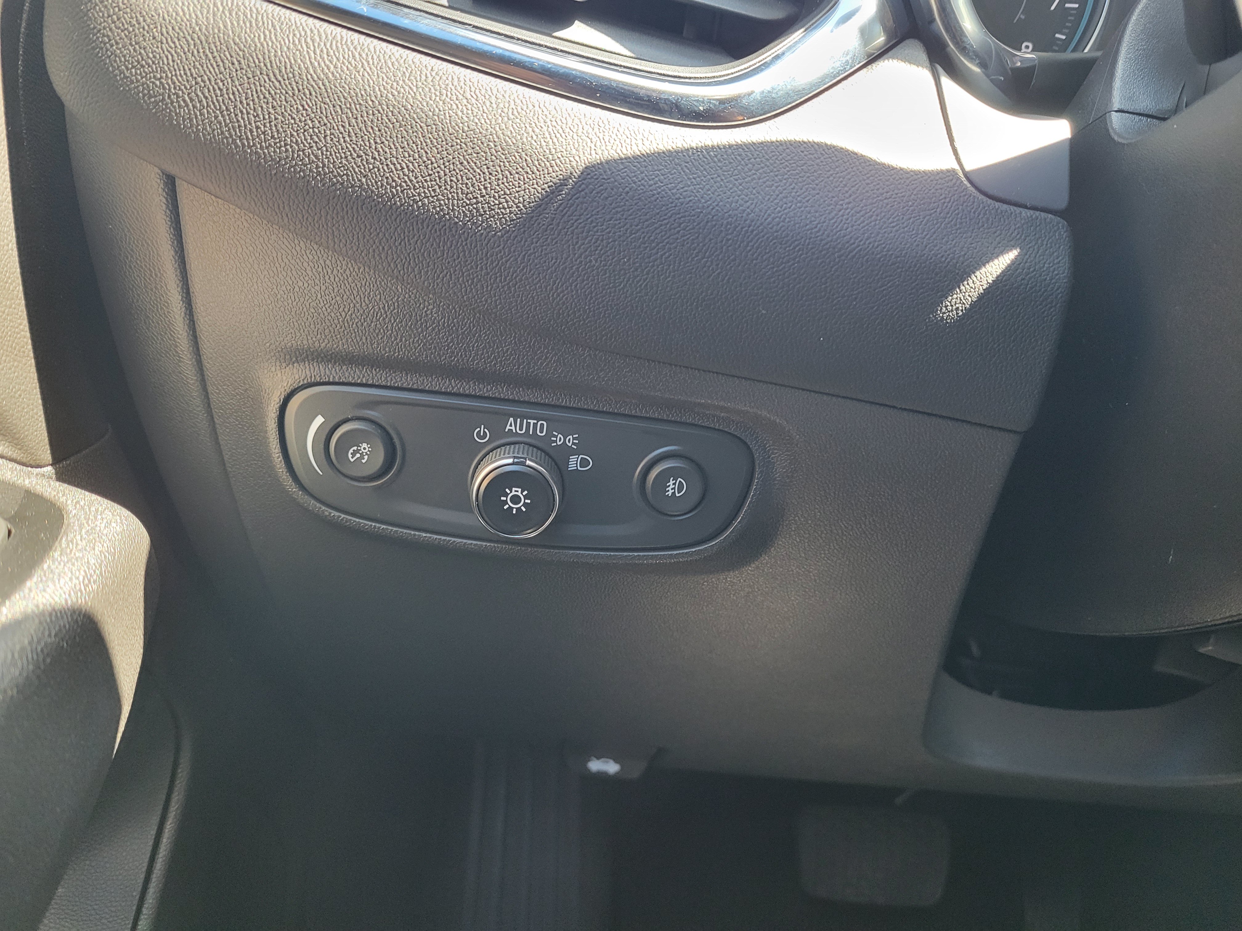 Certified 2024 Chevrolet Equinox Premier FWD image 16