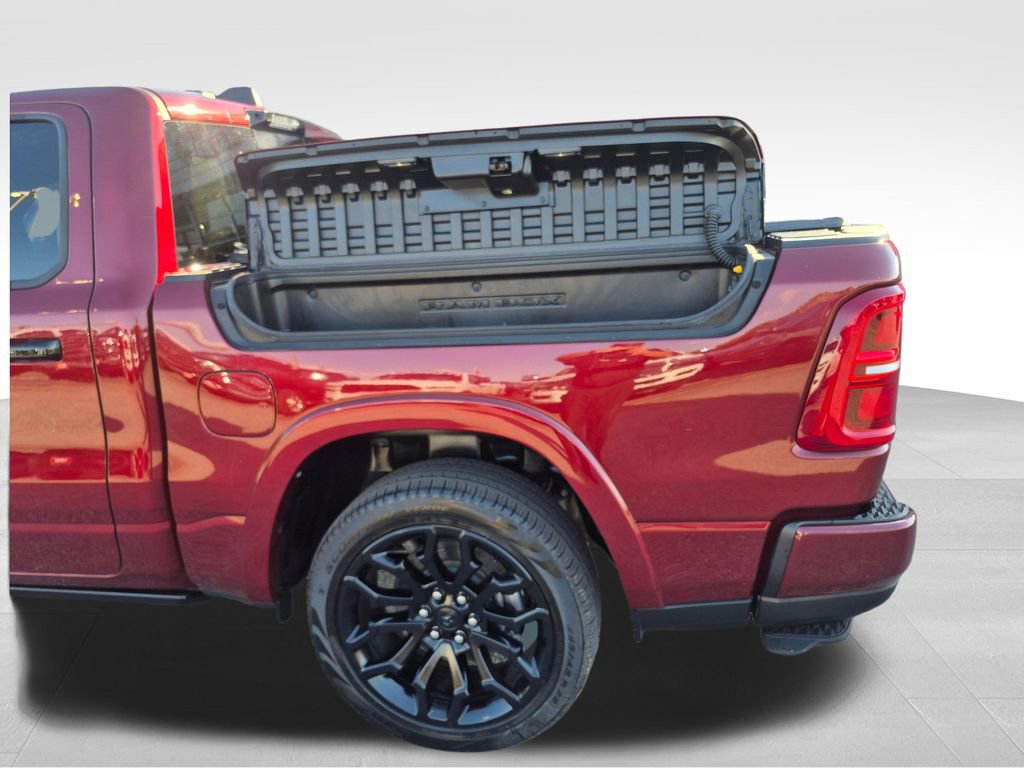 Used 2025 RAM 1500 Limited AWD/4WD image 5