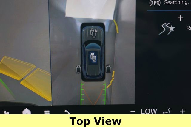 Used 2025 BMW X5 M Competition w/ Executive Package image 21