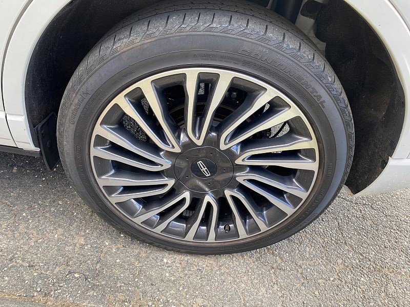 Used 2022 Lincoln Corsair AWD w/ Premium Package image 17