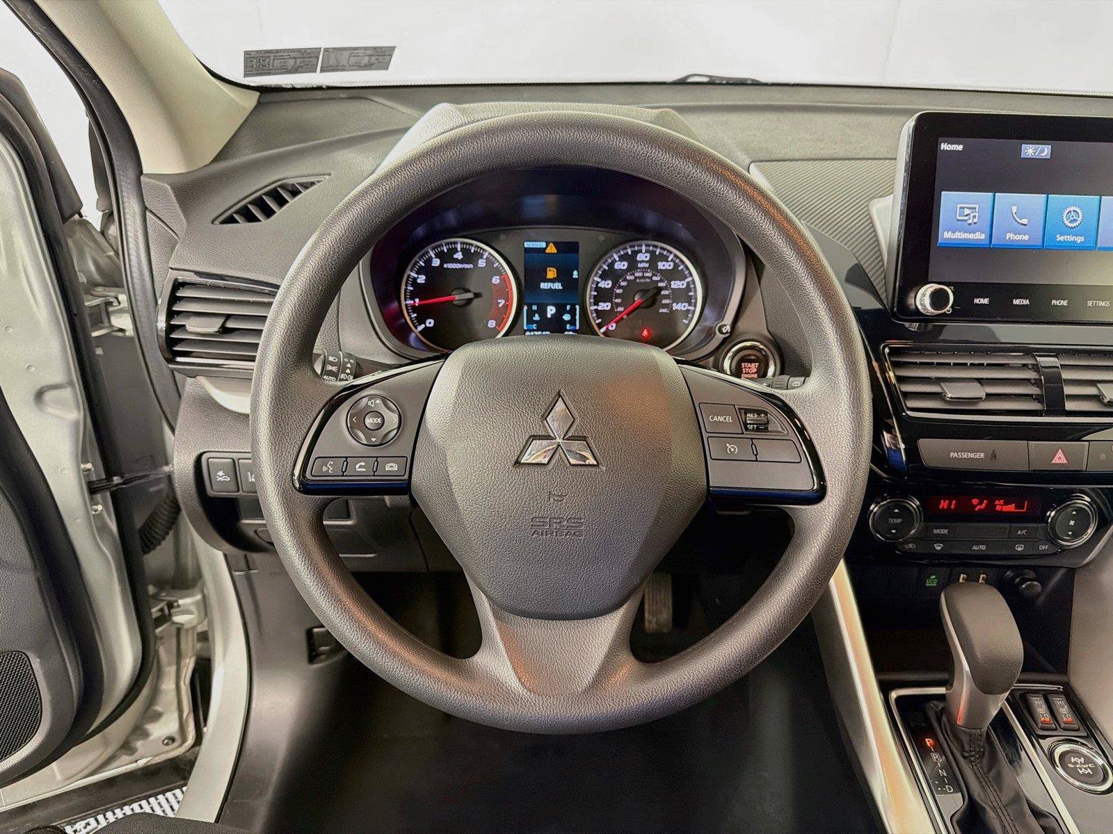 Used 2024 Mitsubishi Eclipse Cross LE AWD/4WD image 3