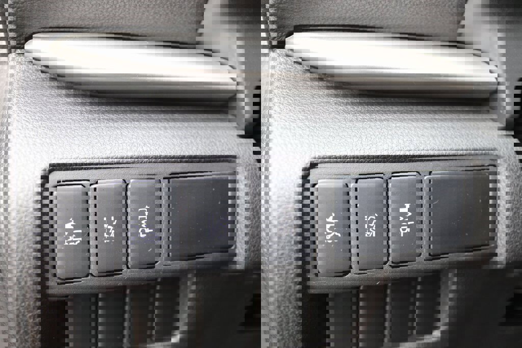 Used 2024 Mitsubishi Eclipse Cross ES image 16