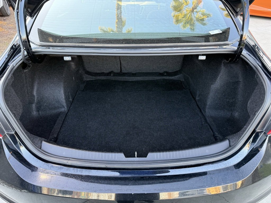 Used 2020 Chevrolet Malibu LS image 16