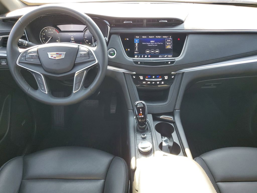 Certified 2025 Cadillac XT5 Luxury FWD image 21