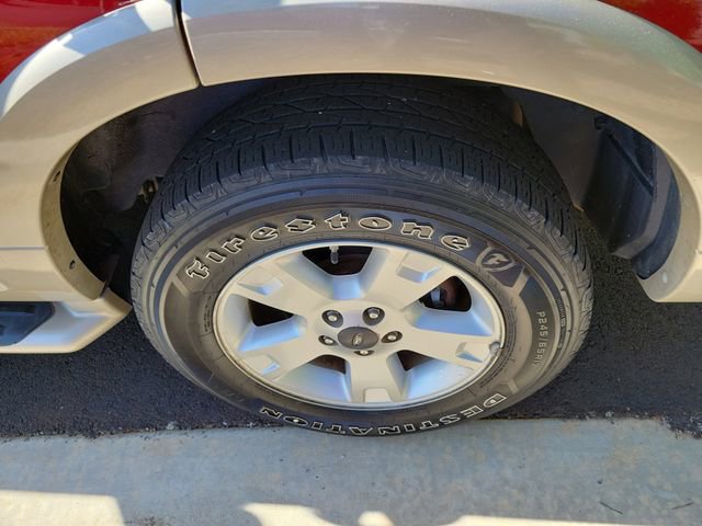 Used 2005 Ford Explorer Eddie Bauer AWD/4WD image 7
