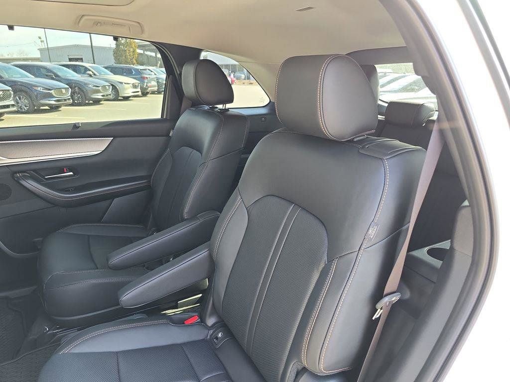 New 2026 MAZDA CX-90 Plug-In Hybrid w/Premium Sport AWD/4WD image 15