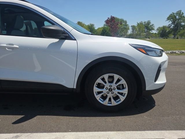 Used 2023 Ford Escape Active w/ Tech Pack #1 FWD image 4