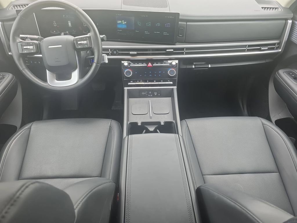 Used 2025 Hyundai Santa Fe SEL FWD image 9