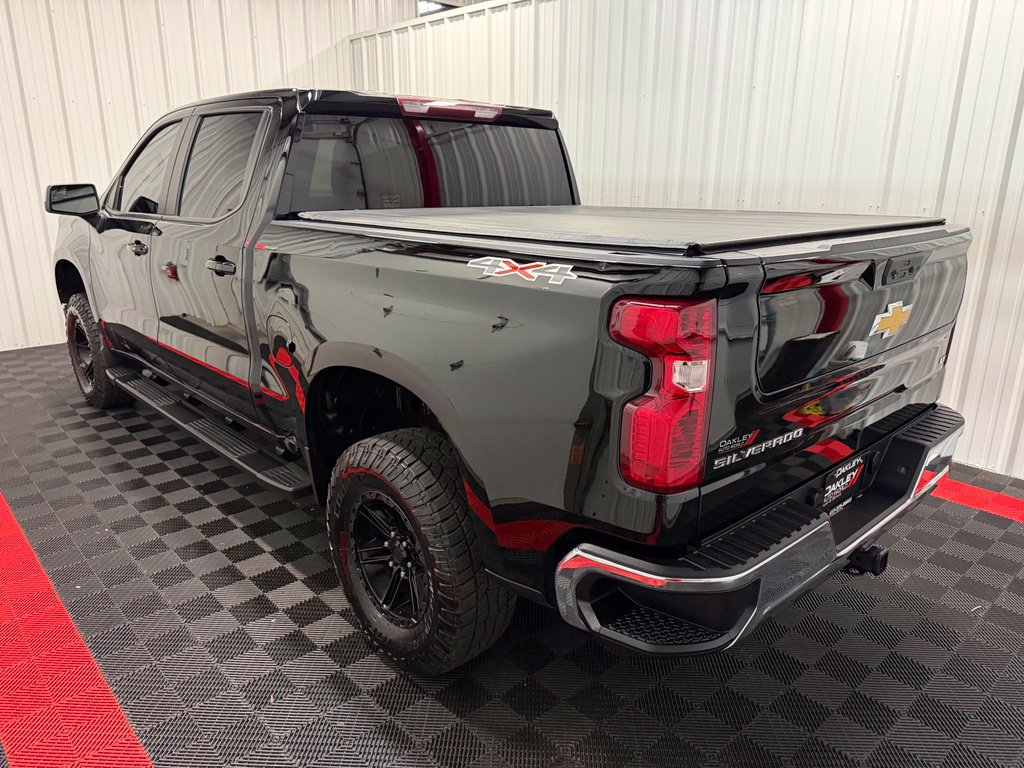 Used 2024 Chevrolet Silverado 1500 LT AWD/4WD image 2