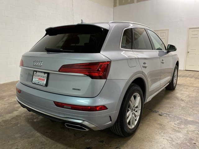 Used 2023 Audi Q5 2.0T Premium w/ Convenience Package image 6