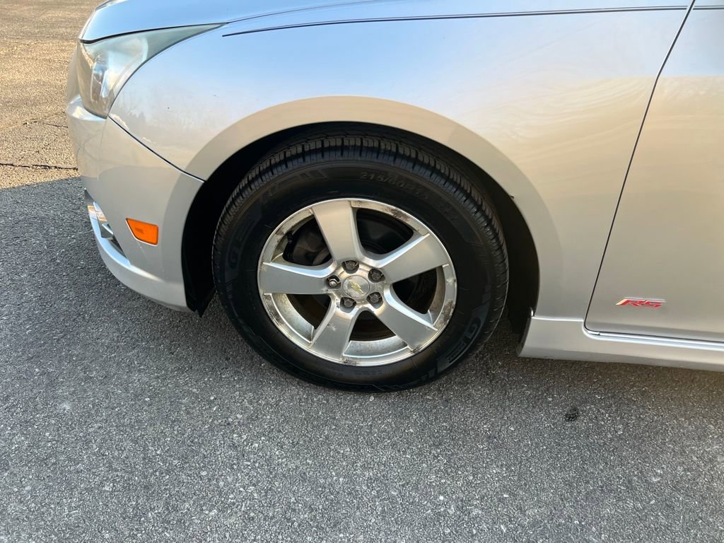 Used 2013 Chevrolet Cruze LT w/ RS Package image 27