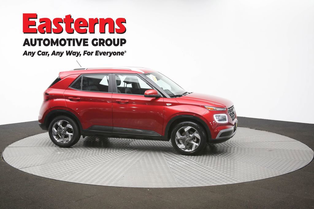 Used 2025 Hyundai Venue Limited FWD image 46