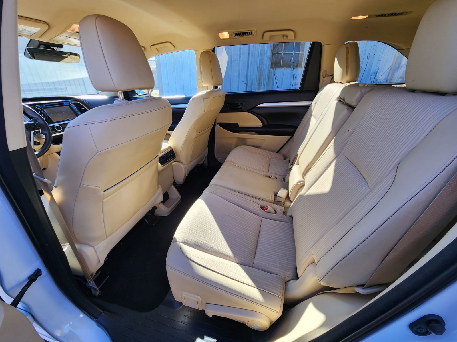 Used 2018 Toyota Highlander FWD V6 image 15