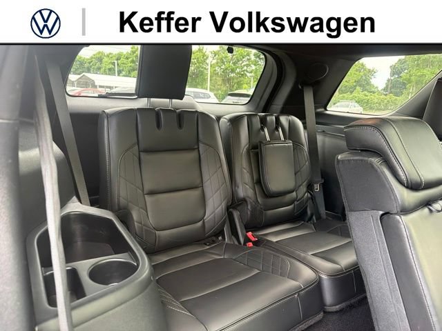 Used 2019 Ford Explorer Platinum AWD/4WD image 32