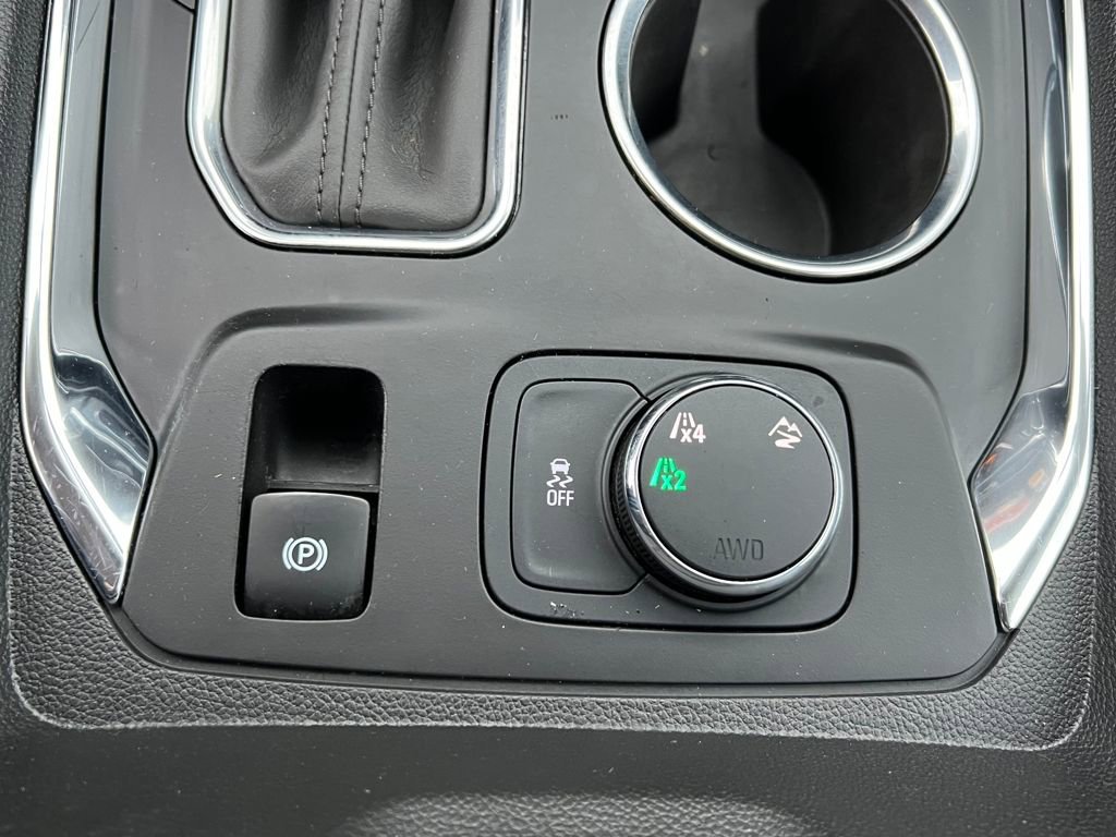 Used 2018 Chevrolet Traverse LT image 32