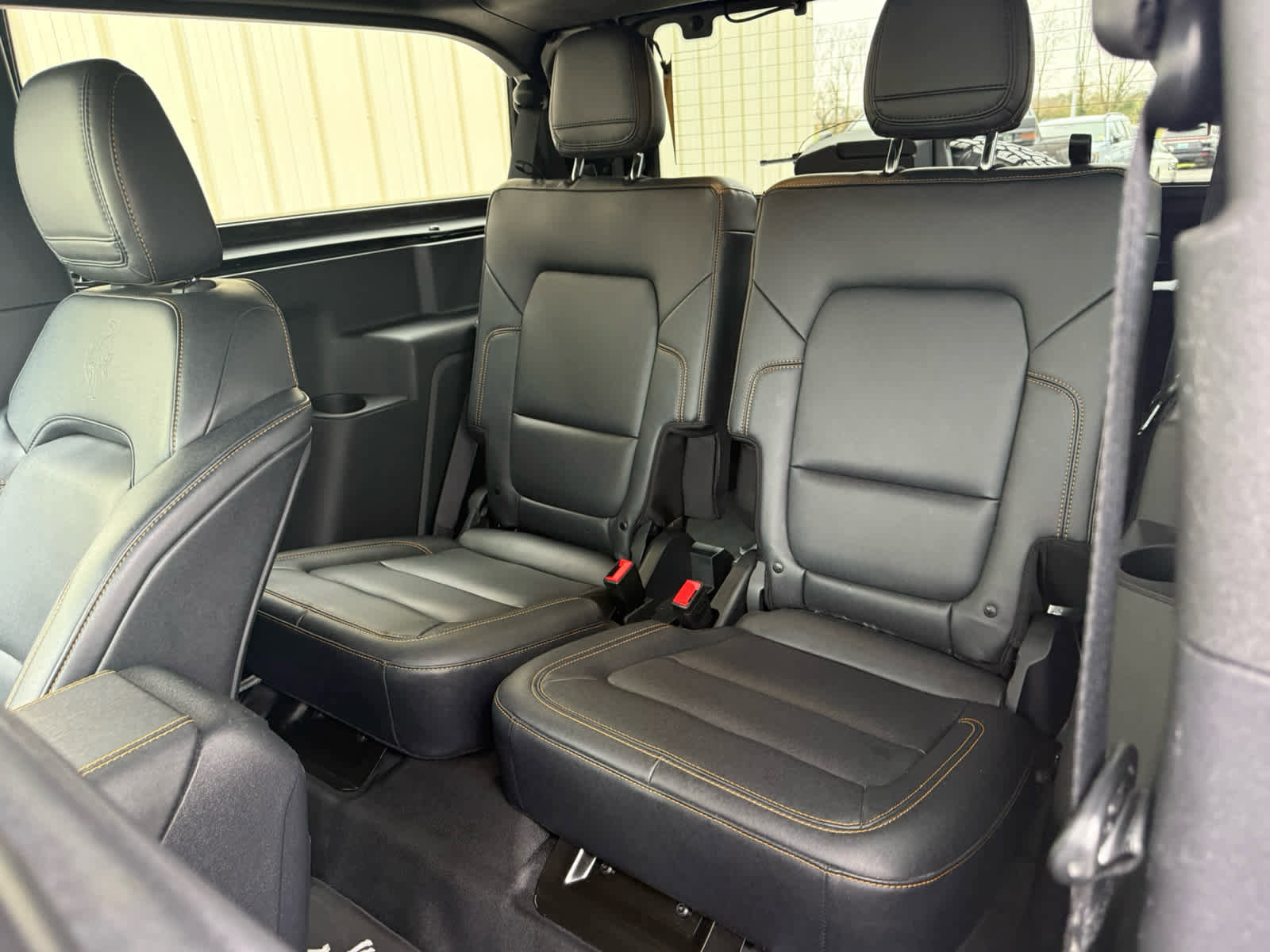 Used 2024 Ford Bronco Badlands image 5