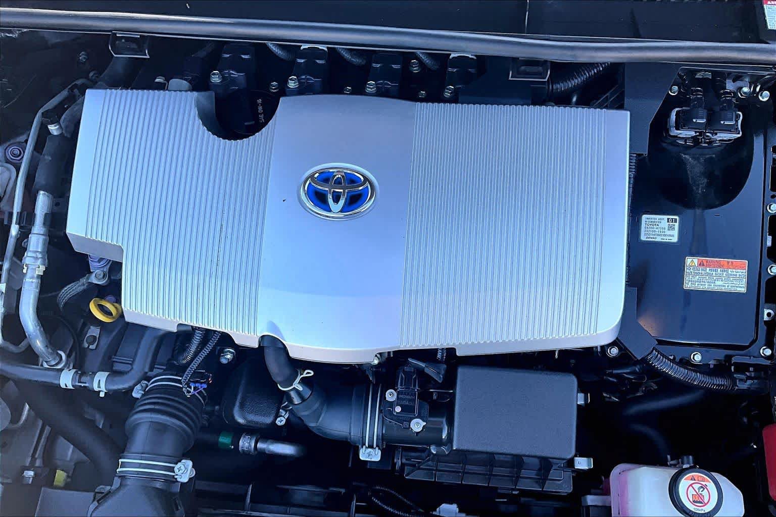 Used 2021 Toyota Prius LE FWD image 32