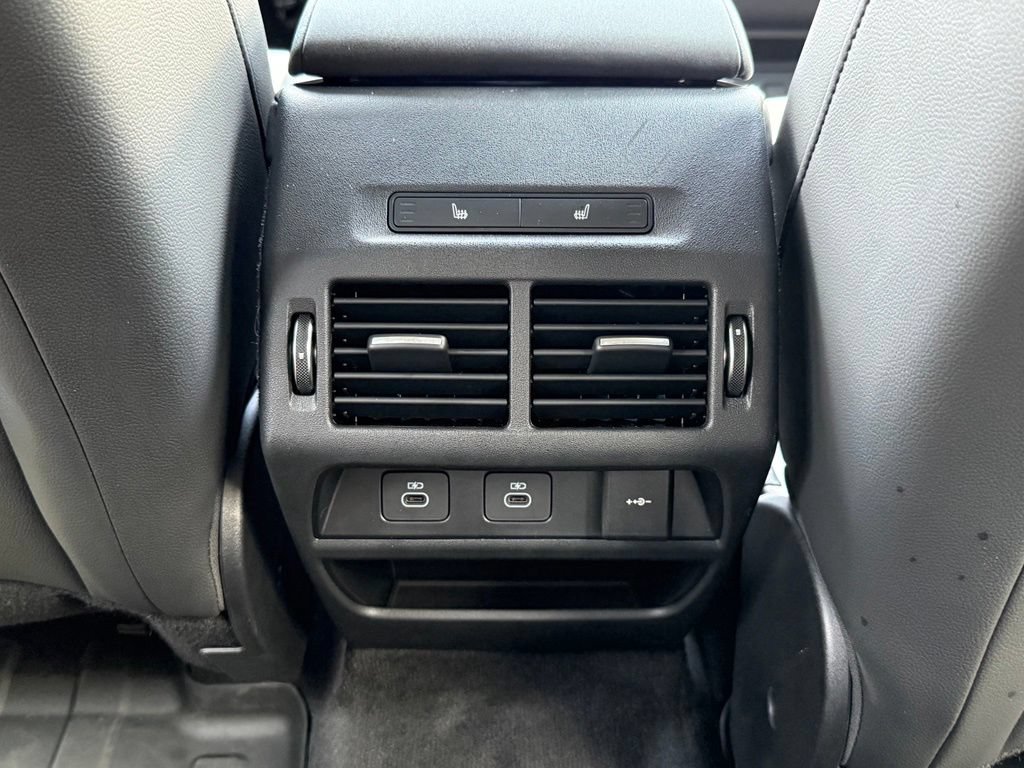 Certified 2025 Land Rover Discovery Sport Dynamic SE AWD/4WD image 35