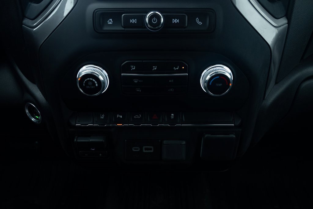 Used 2024 GMC Sierra 3500 Pro w/ Fleet Convenience Package image 16