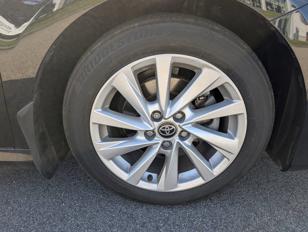 Used 2023 Toyota Camry LE FWD image 12