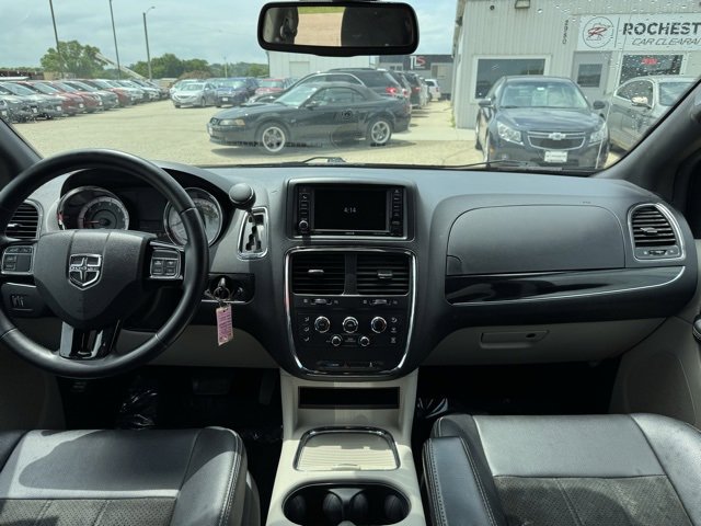 Used 2019 Dodge Grand Caravan SXT image 24