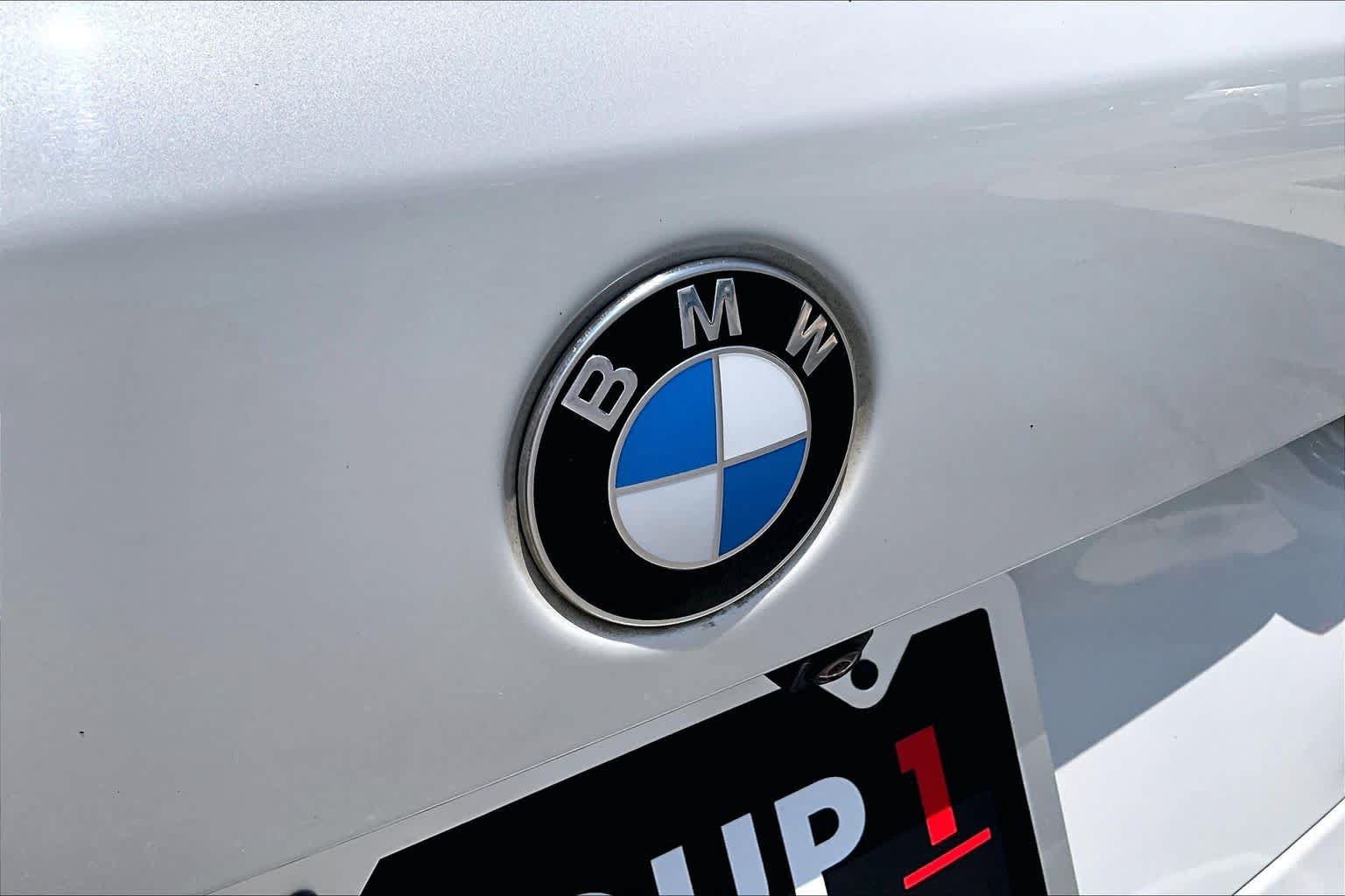 Used 2022 BMW X5 sDrive40i w/ M Sport Package RWD image 31