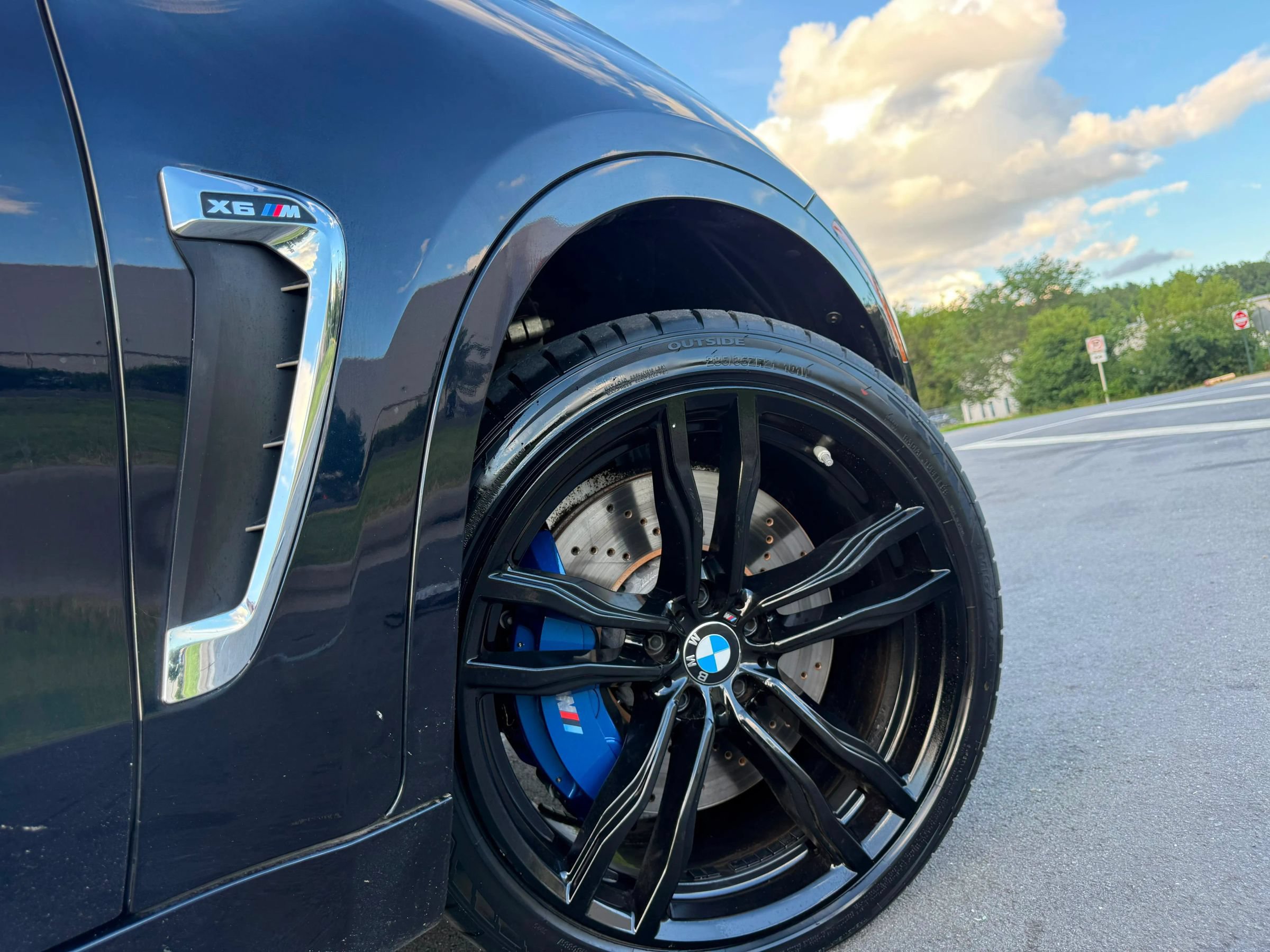 Used 2019 BMW X6 M w/ Executive Package AWD/4WD image 29