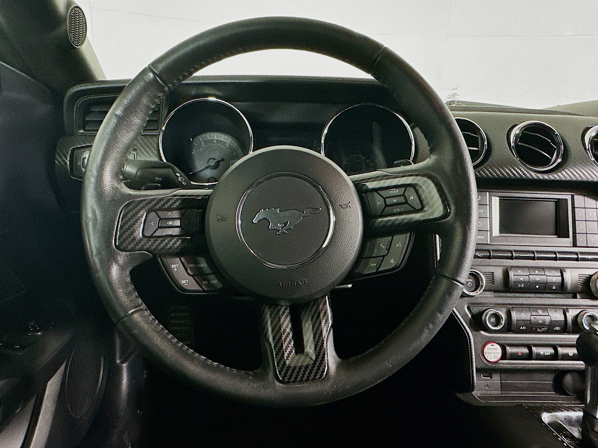 Used 2017 Ford Mustang V6 image 18