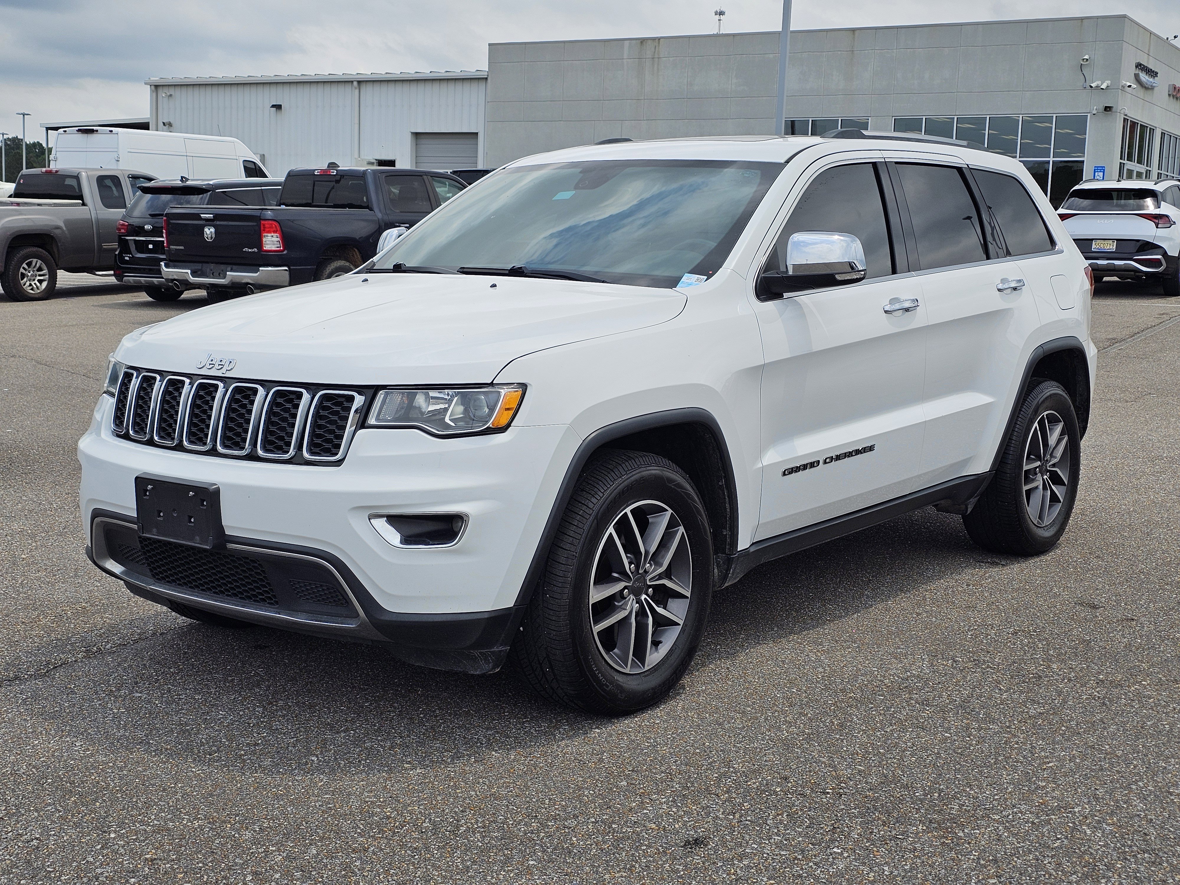 Used 2021 Jeep Grand Cherokee Limited w/ Luxury Group II RWD image 1