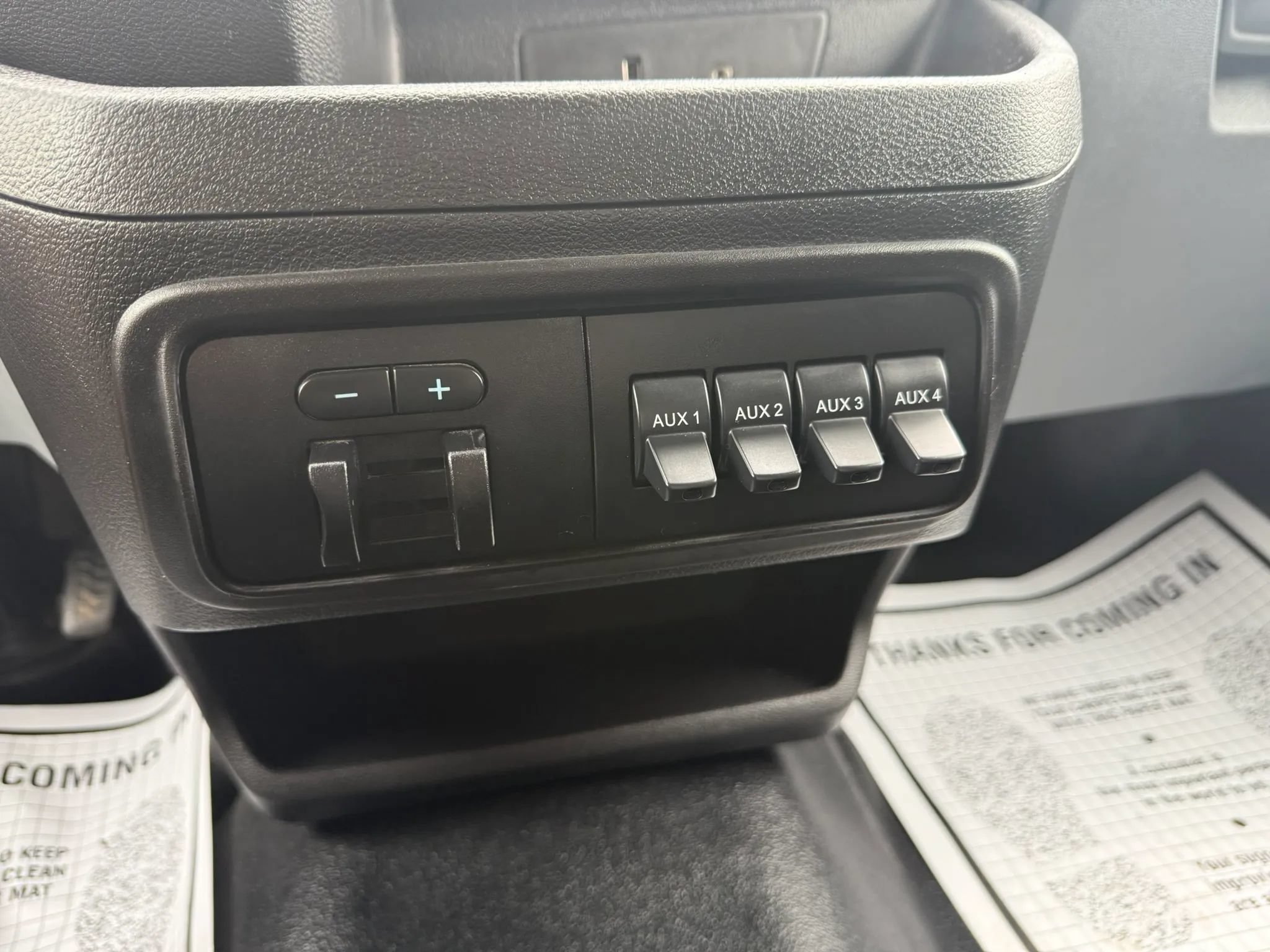 Used 2016 Ford Transit 250 130 Low Roof RWD image 23