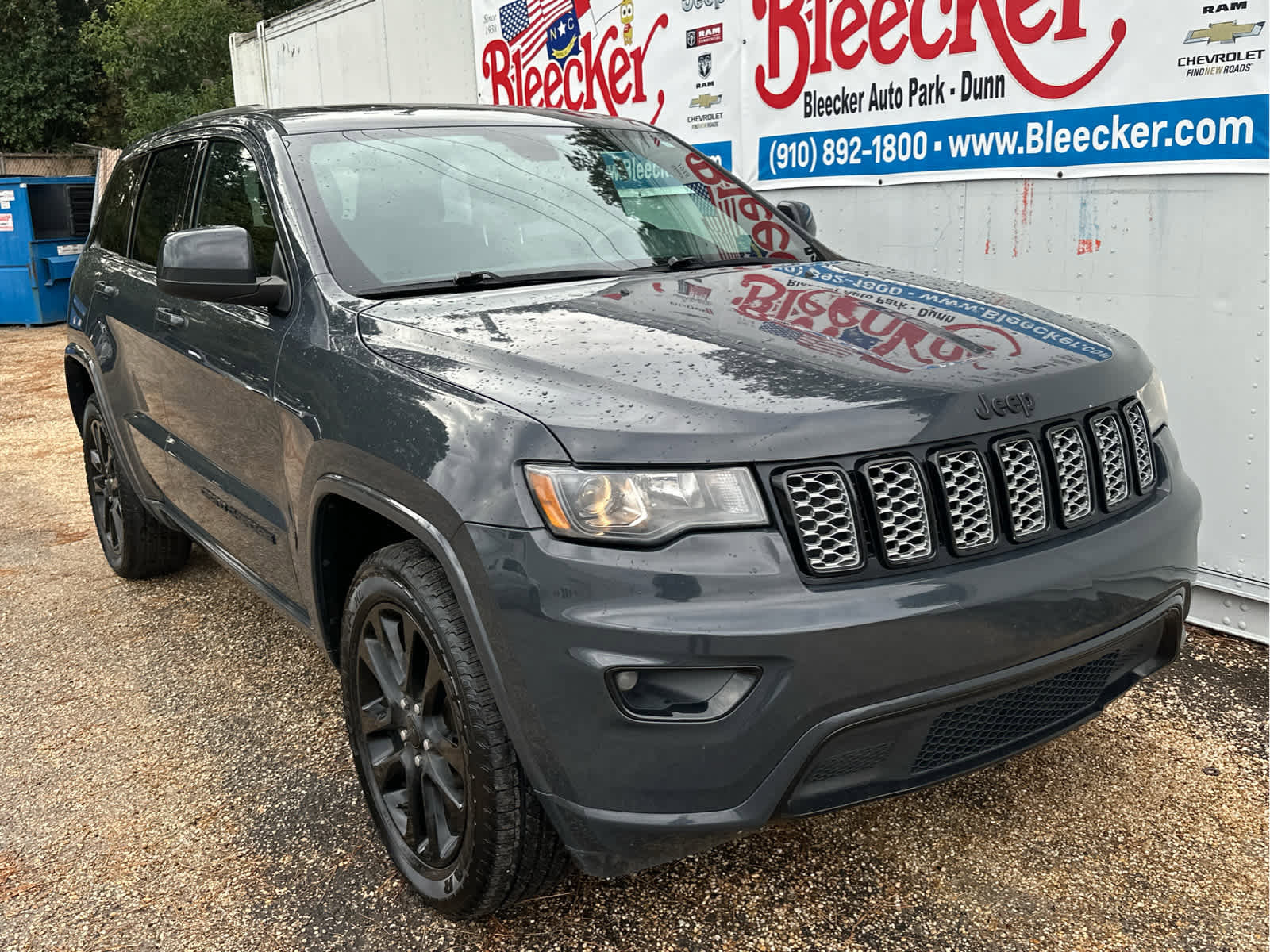 Used 2017 Jeep Grand Cherokee Altitude