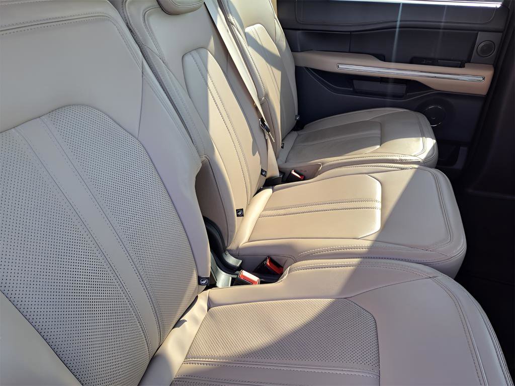Used 2024 Ford Expedition Max Limited image 21