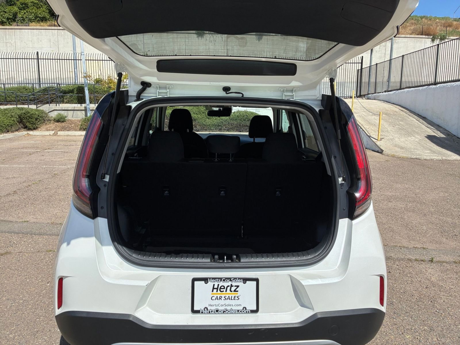 Used 2025 Kia Soul LX w/ LX Technology Package image 29