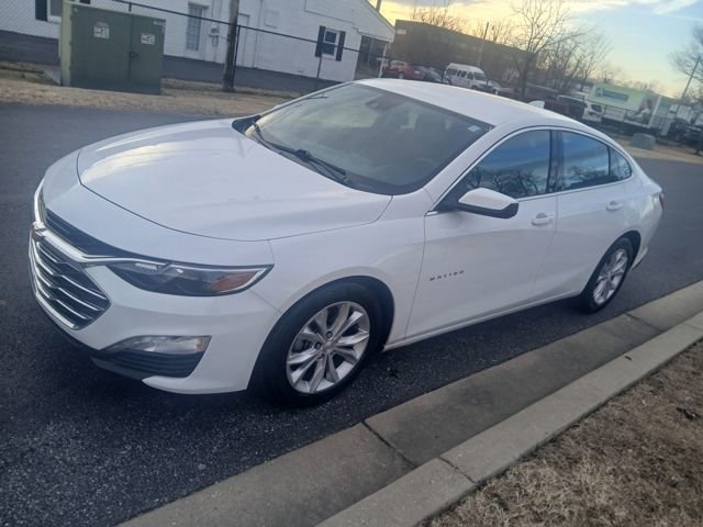 Used 2024 Chevrolet Malibu LT image 3
