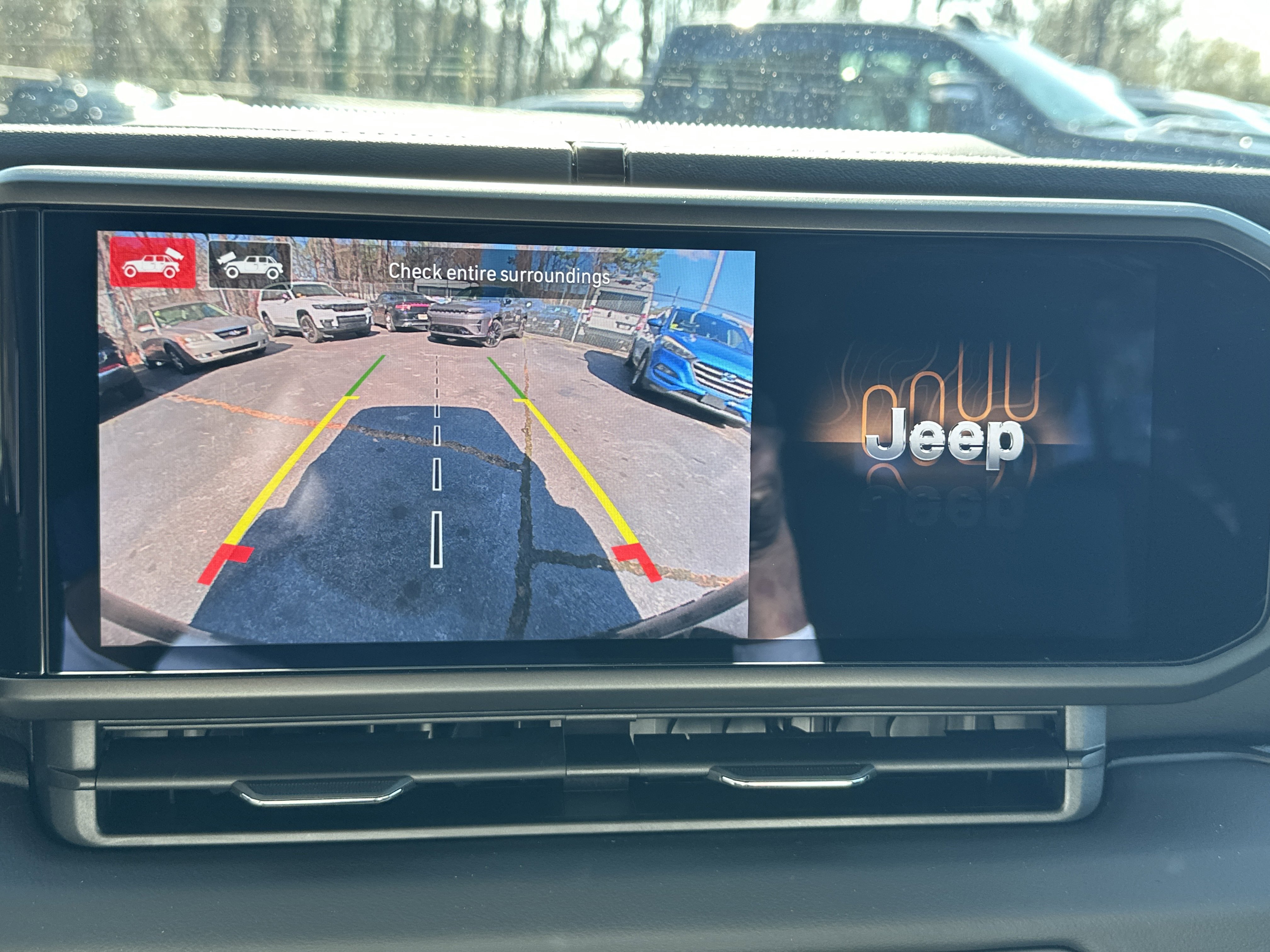 Used 2024 Jeep Wrangler Sahara w/ Technology Group image 32