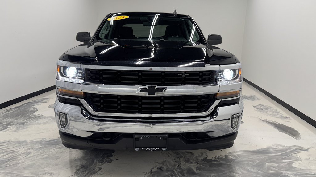 Used 2018 Chevrolet Silverado 1500 LT w/ All Star Edition AWD/4WD image 3
