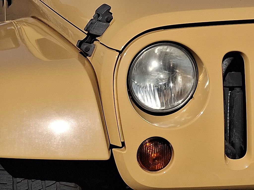 Used 2013 Jeep Wrangler Sahara w/ Dual Top Group image 9