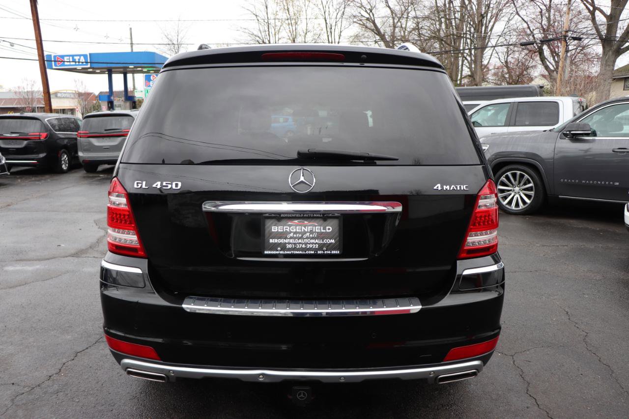 Used 2010 Mercedes-Benz GL 450 4MATIC image 4
