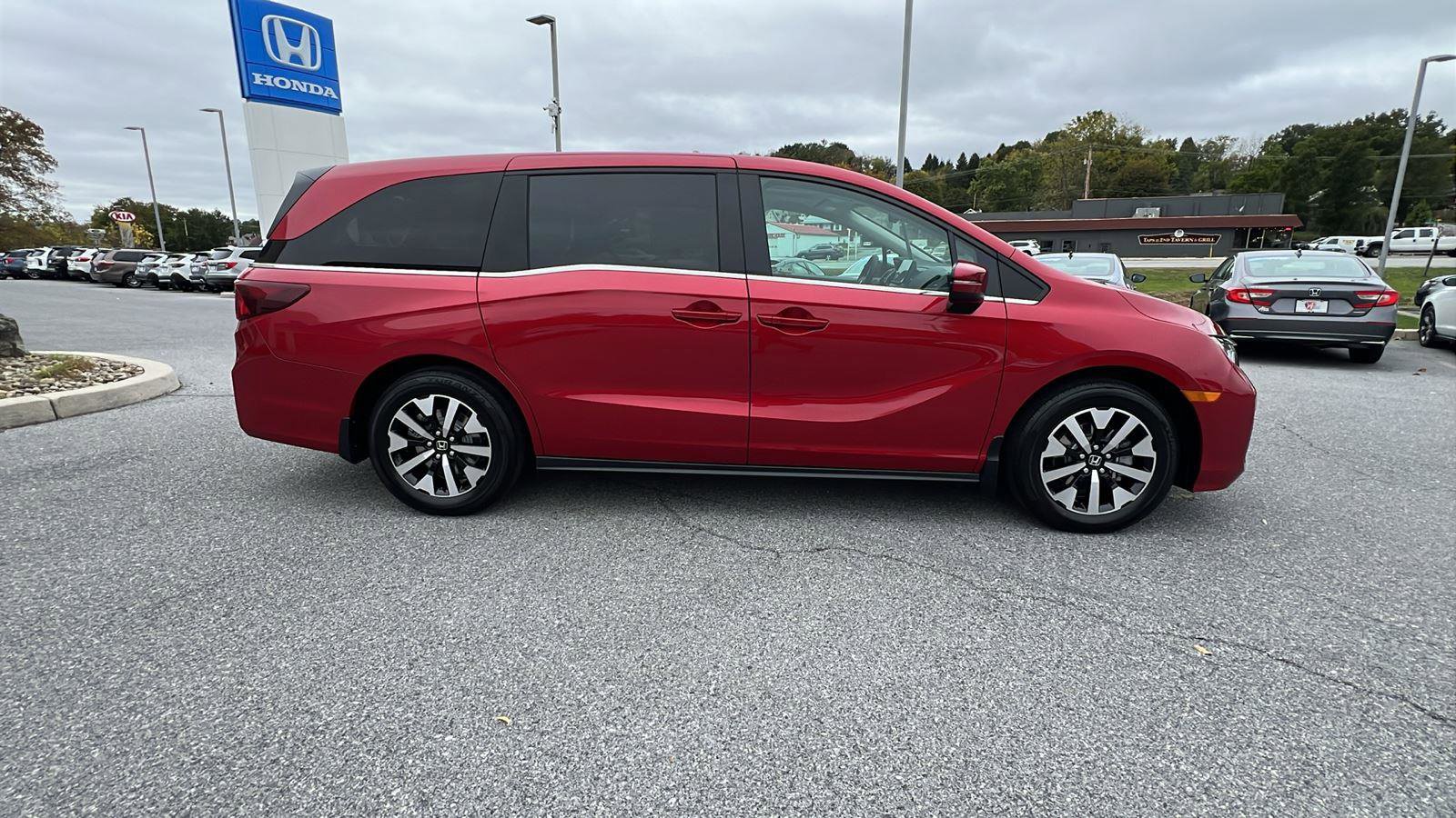New 2026 Honda Odyssey EX-L image 3