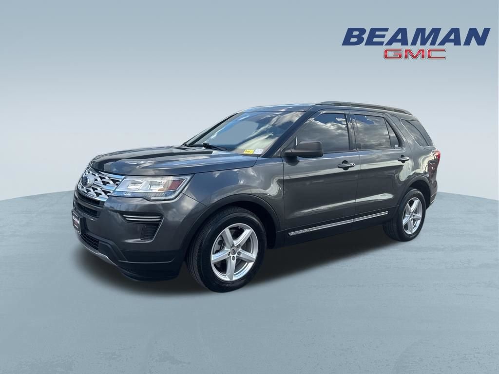 Used 2019 Ford Explorer XLT image 3