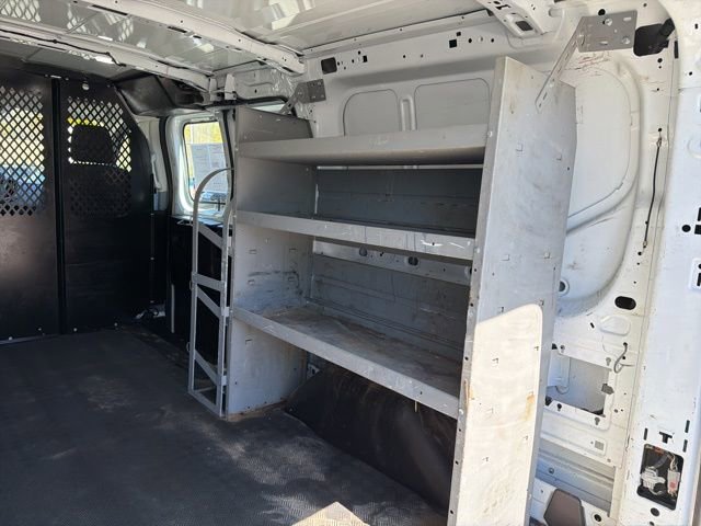 Used 2018 Ford Transit 250 130 Low Roof w/ Exterior Upgrade Package RWD image 9